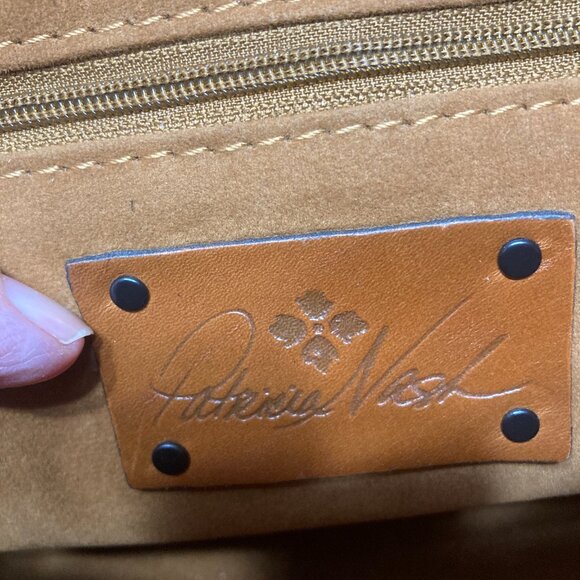 Like New Patricia Nash Chantilly Lace Leather Crossbody/Shoulder Bag - Picture 8 of 9